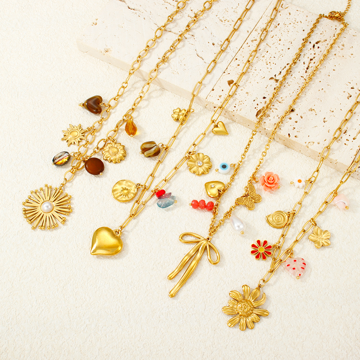 夏季新款时尚 18K PVD ??镀金心形结叶干花项链